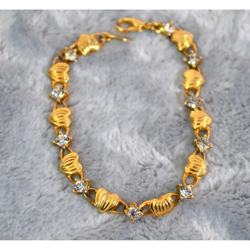 Vtg Avon Gold Tone Bracelet Textured Ridged Hearts Clear Rhinestone Crystals 8